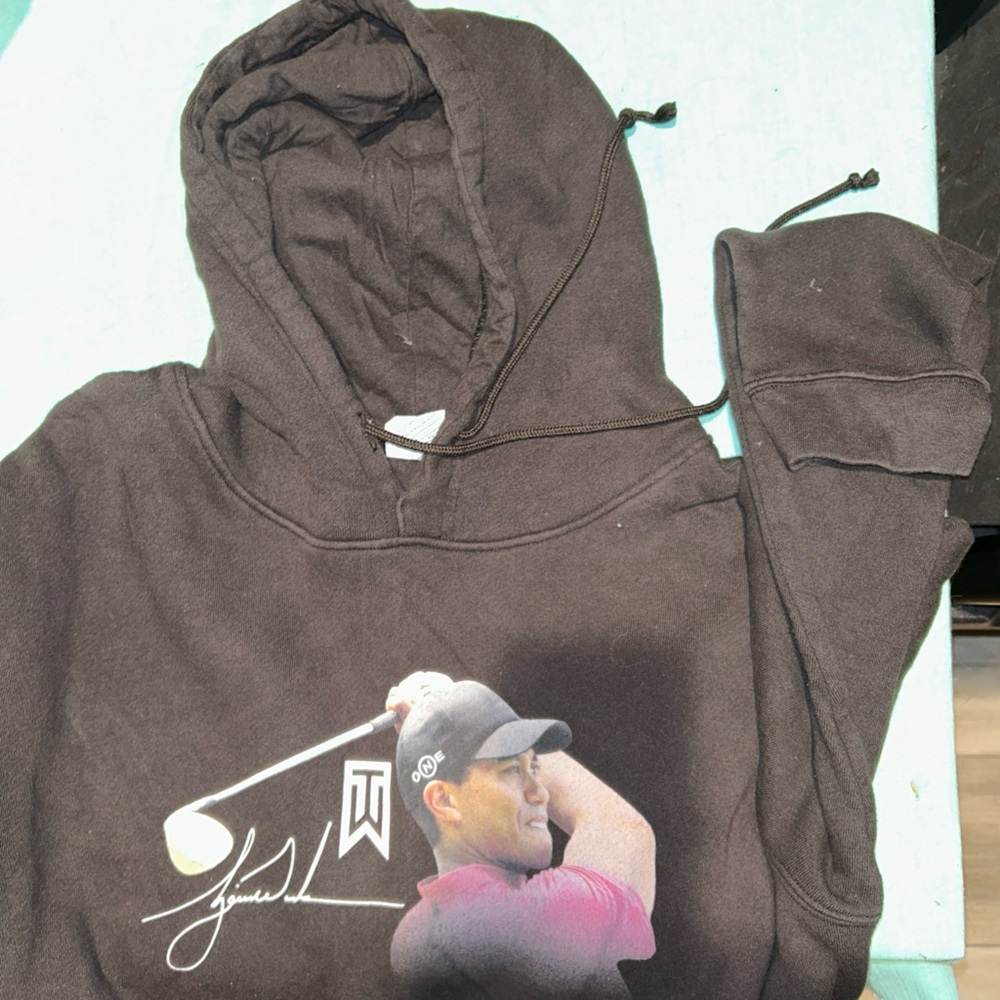 Delta Fleece Golf Hoodie Tiger Woods Graphic Print Mens Size Large